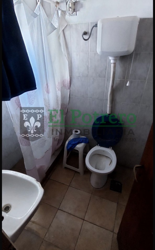 Casa compuesta por 2 viviendas