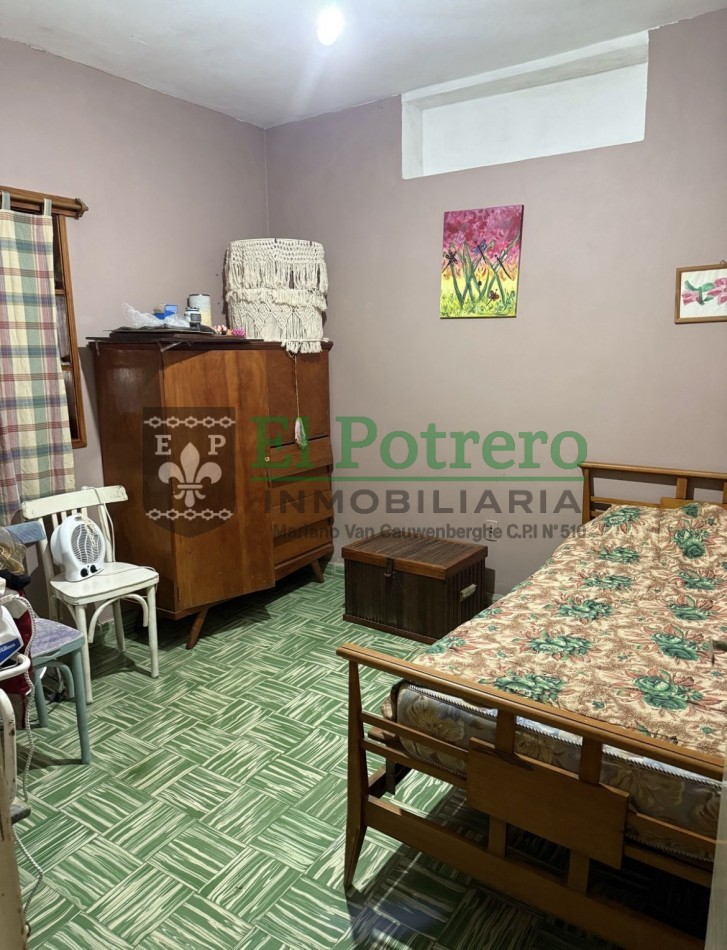 Casa calle Saavedra, entre Caseros y Hermelo