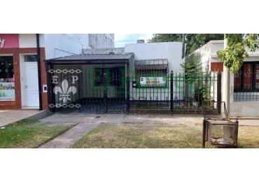 Casa compuesta por 2 viviendas