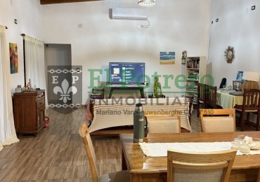 Excelente casa quinta zona oeste 